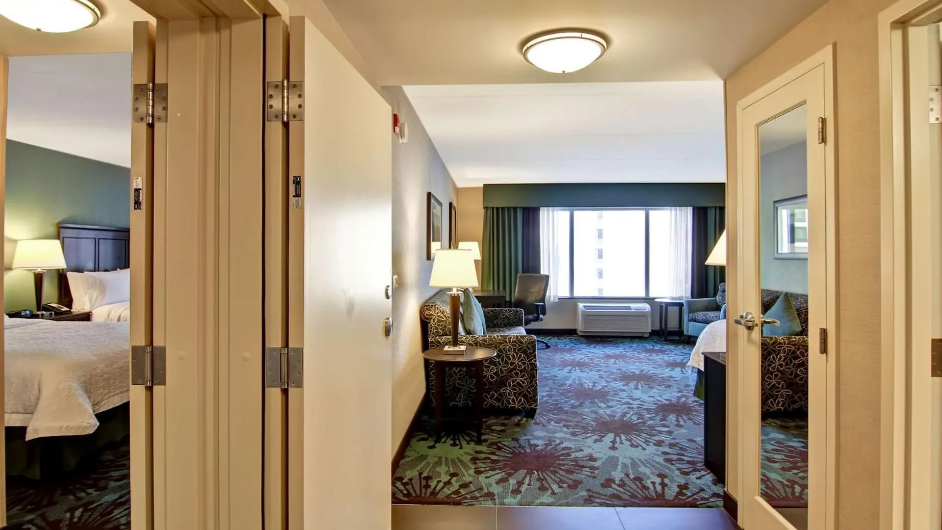 Hampton Inn By Hilton Toronto Airport Corporate Centre 3*,