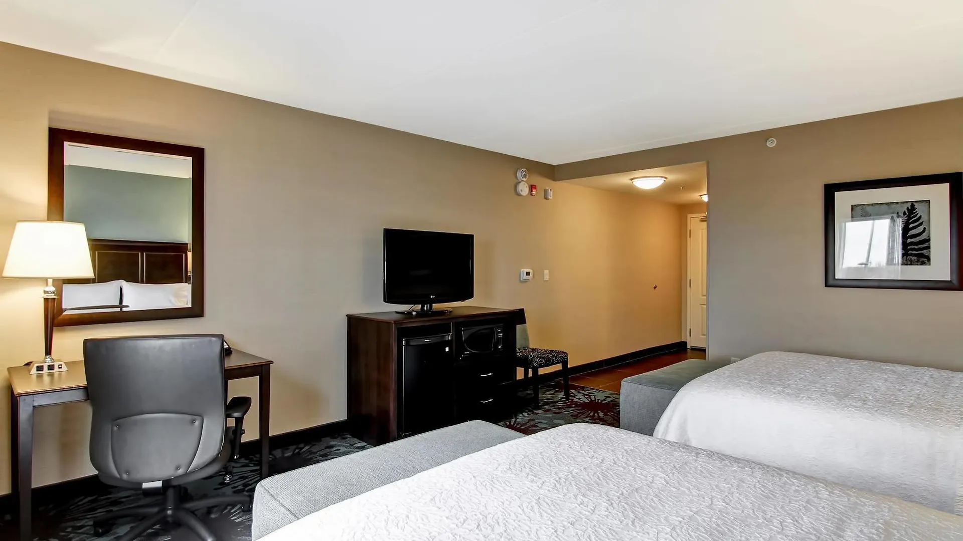 Hampton Inn By Hilton Toronto Airport Corporate Centre 3*,  Canada