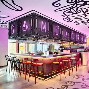 Moxy Myeongdong Hotel Seul