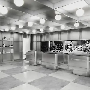 Hotel Revery Downtown, Curio Collection By Hilton, Toronto